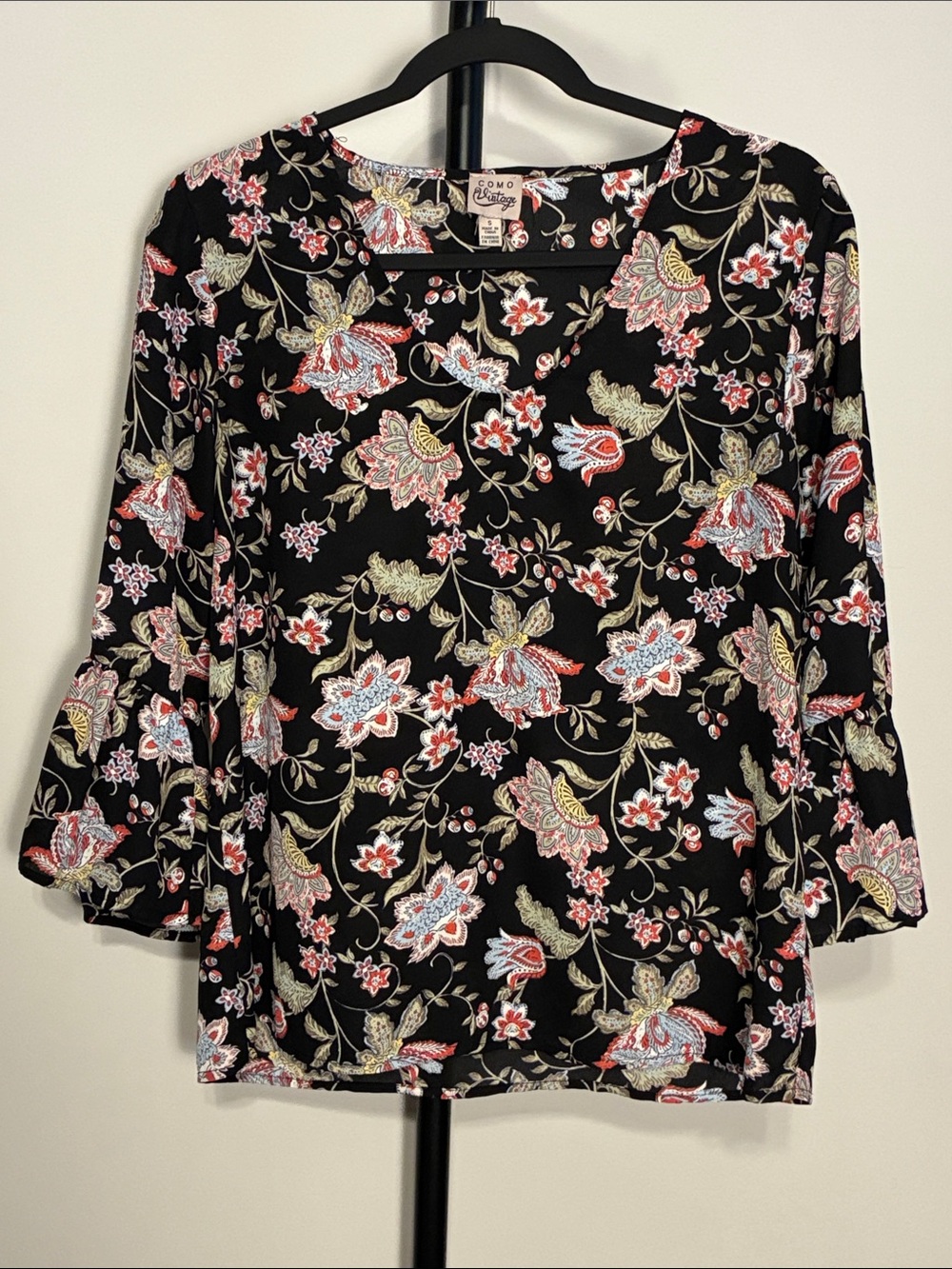 Como Vintage Black Floral Scoop-Neck Blouse with 3/4 Ruffle Sleeves Small